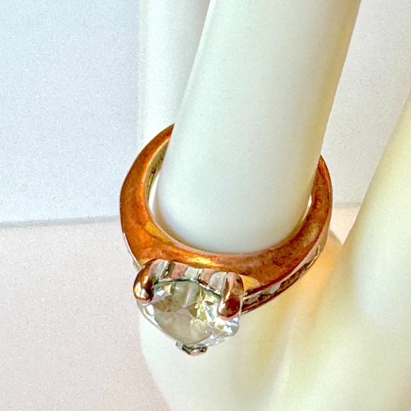EDCO Chunky Crystal Heart Ring, Size 6, pls see video - Picture 9 of 10